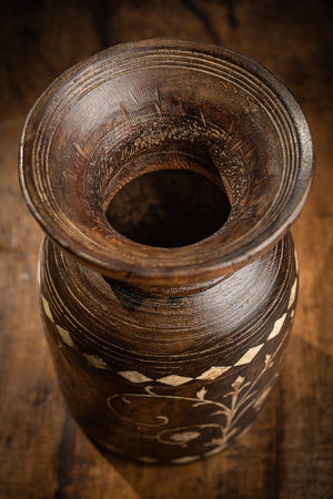 Drevená váza s intarziou Gujarat