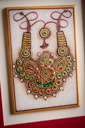 Jedinečný indický šperk maľovaný zlatou farbou na mramore, rôzne pasparty