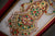Jedinečné indické šperky maľované zlatou farbou na mramore, zelená paspartaJedinečné indické šperky maľované zlatou farbou na mramore, šedá pasparta