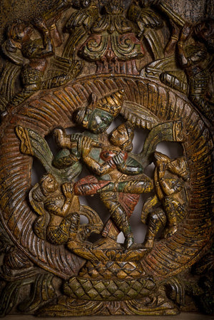 Farebný vyrezávaný panel Krishna z mangového dreva