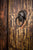 ﻿﻿Unikátna masívna skriňa so starými dverami s hmotnosťou viac ako 100 kg