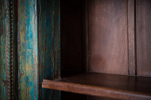 Unikátna masívna tyrkysová polica zo starých indických dverí s hmotnosťou viac ako 100 kg 