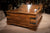 Štvorcová palisandrová bedňa s úložným priestorom a obojstranným otváraním, vhodná ako stôl