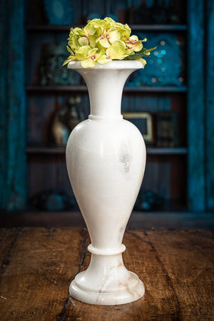 Mramorová váza biela