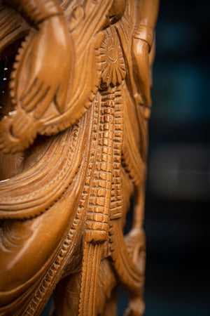 Drevorezba Saraswati Sandal