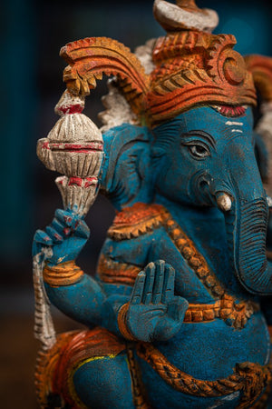 Drevený, maľovaný Ganesha IV