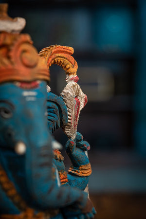 Drevený, maľovaný Ganesha IV