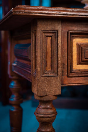 Drevený koloniálny písací stôl - konzola